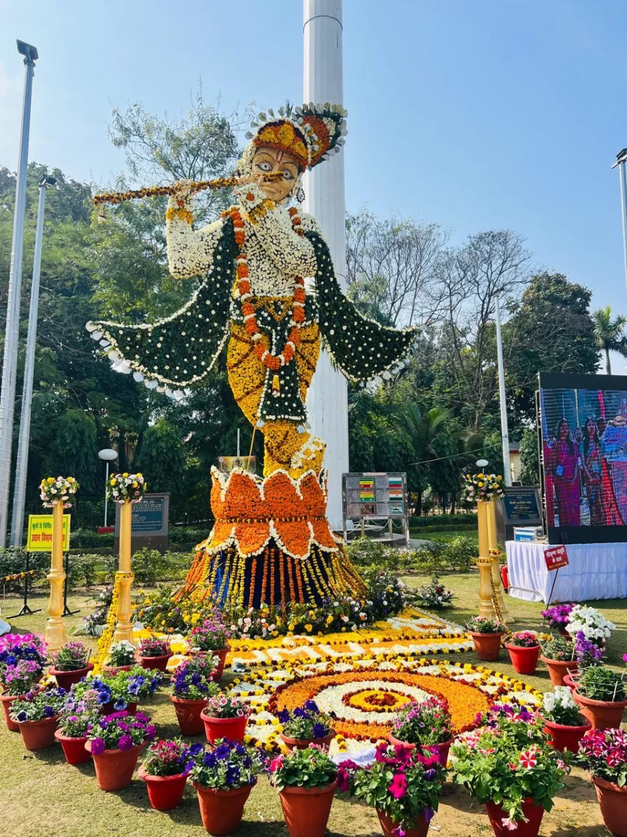 आज के परिवेश में बच्चों के लिए मोबाइल: उपयोगिता और खतरे